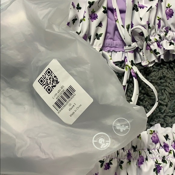 BRAND NEW FLORAL BIKINI - Picture 4 of 5